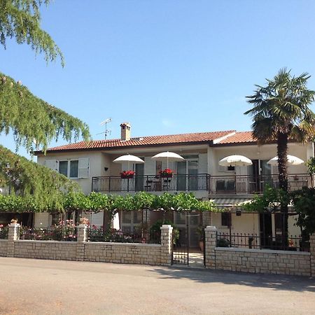 Vila Alma Porec Exterior photo